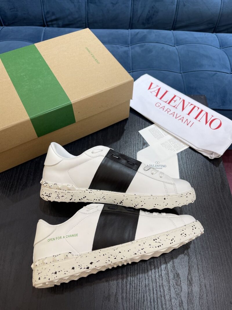 VALENTINO GARAVANI OPEN FOR A CHANGE SNEAKERS - TM043