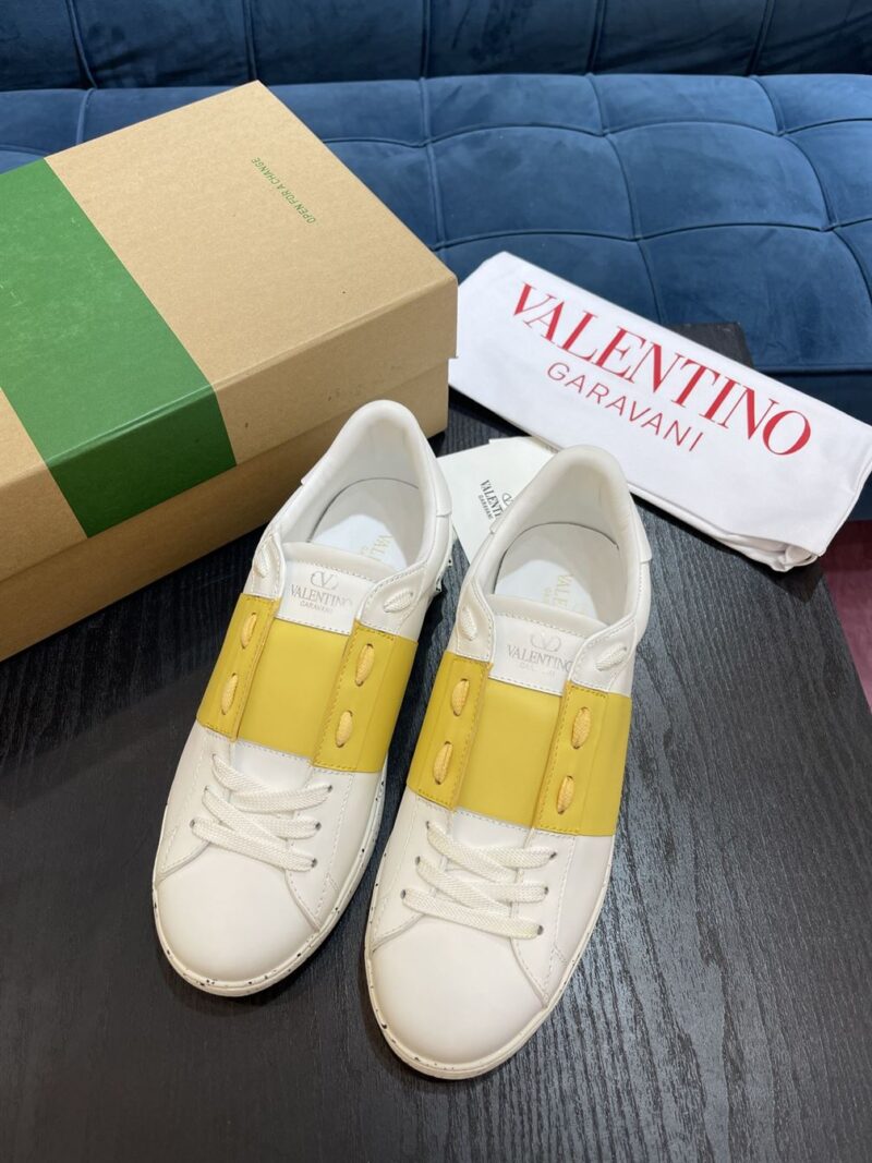 VALENTINO GARAVANI OPEN FOR A CHANGE SNEAKERS - TM047