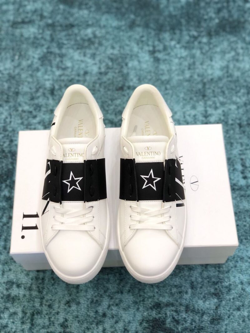 VALENTINO GARAVANI VLTN STAR LOW-TOP SNEAKERS - TM040